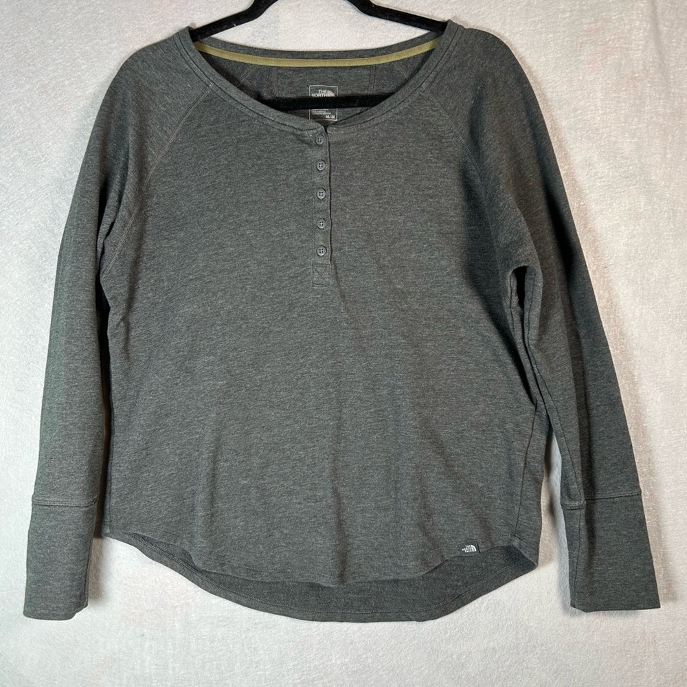 North Face Grey Henley Cozy Long Sleeve Crew Neck Women’s Size Medium Activewear